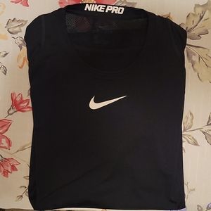 Black Nike Pro Tee Large